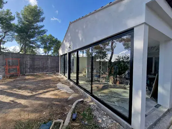 Fenêtre aluminium sur mesure posée par Dossetto
