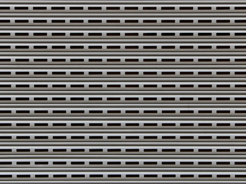 Tablier de rideau métallique à lames micro-perforées